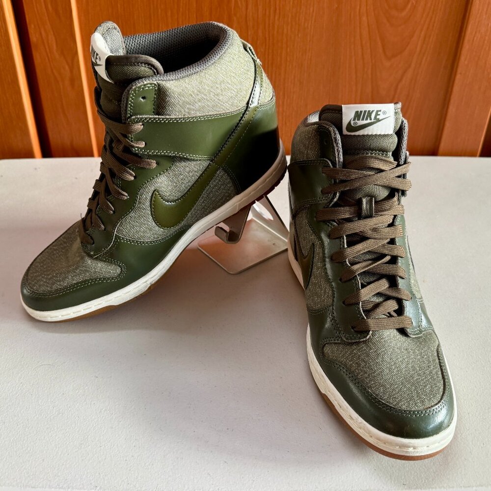 Nike Dunk Sky Hi, Women's Size 9.5